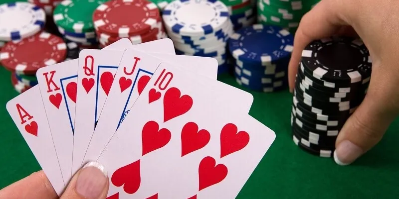 Cách xếp bài Mậu Binh theo luật cơ bản ra sao?